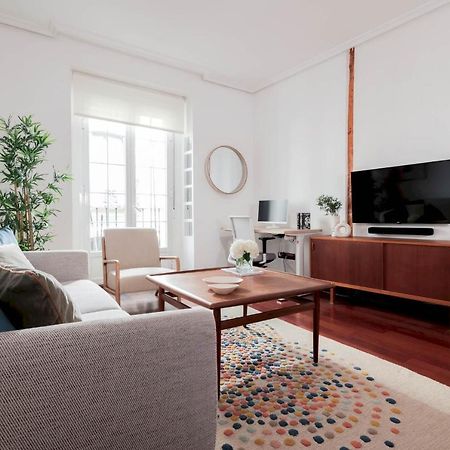 One Bedroom Apartment In Chueca Madrid Exterior photo