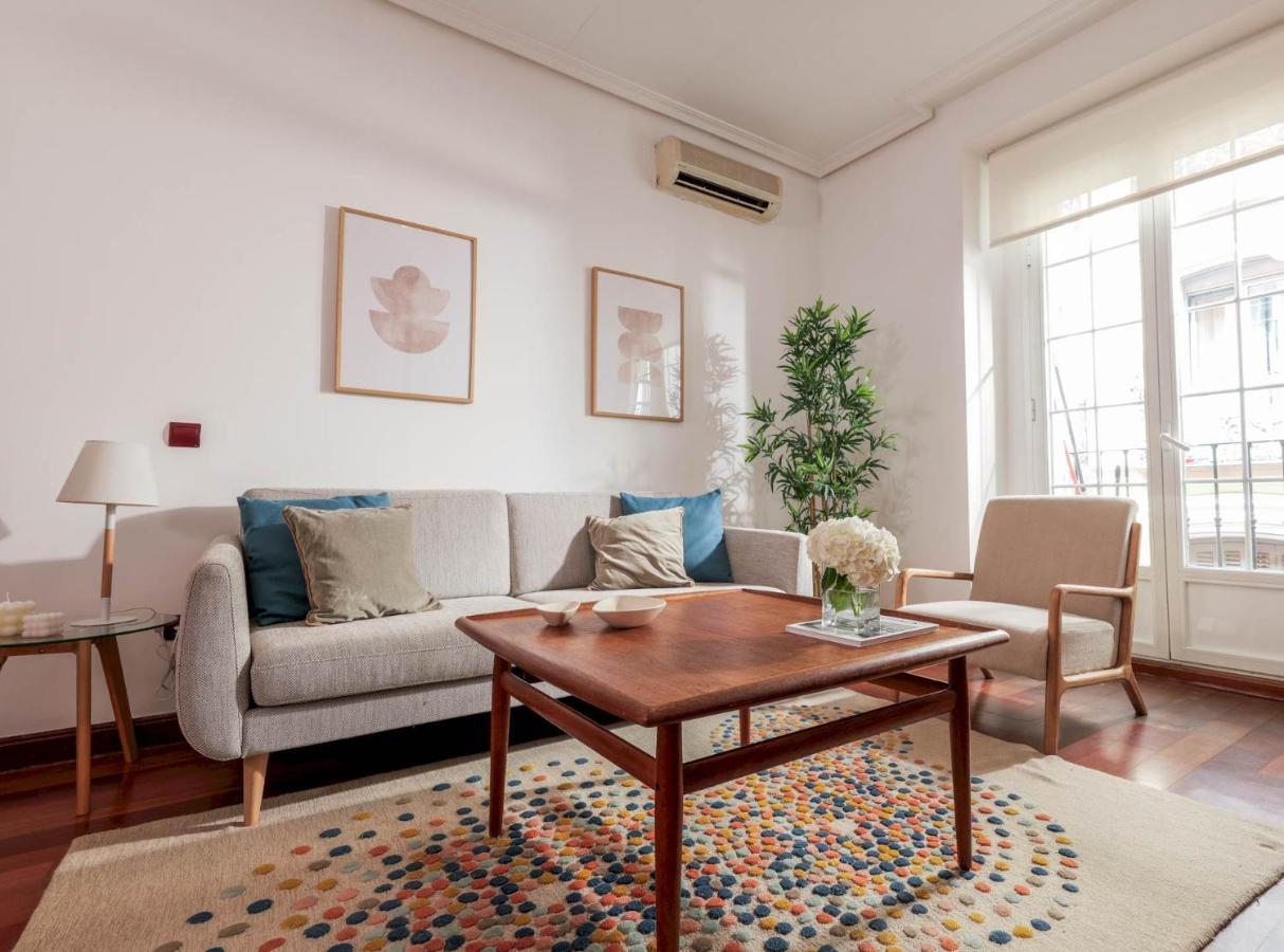 One Bedroom Apartment In Chueca Madrid Exterior photo